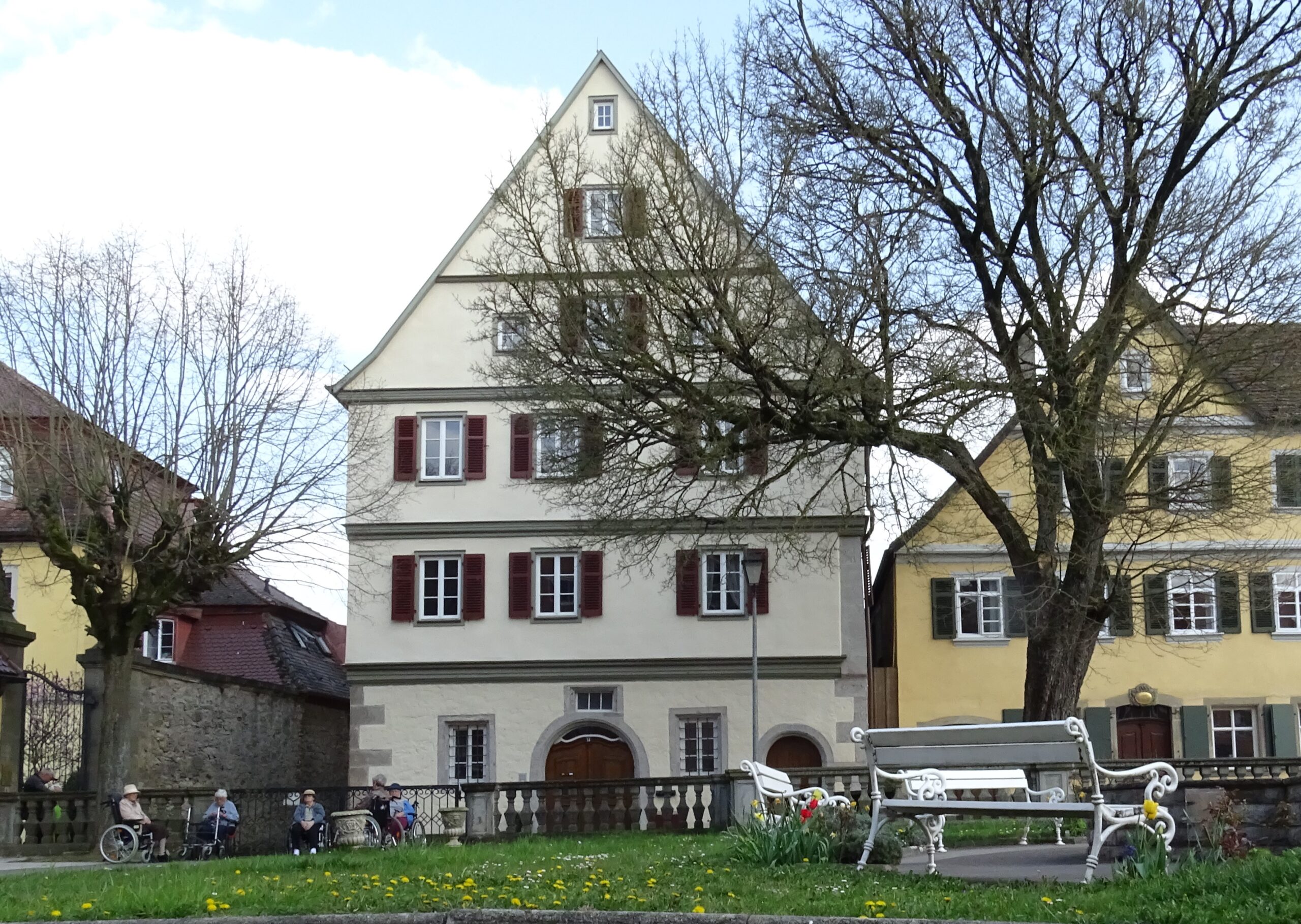 PfarrhausKirchberg2020Ausschnitt Frontalaufnahme des Pfarrhauses in Kirchberg